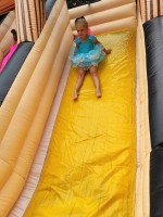 /album/nafukovaci-skluzavka-piratska-lod/img-20210623-162144-2-jpg1/